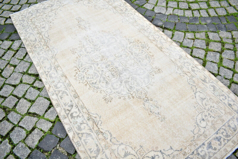 Turkish Rug 44'' x 84'' Vintage Anatolian Oushak Rug Muted Dye Hand-knotted Rug gallery