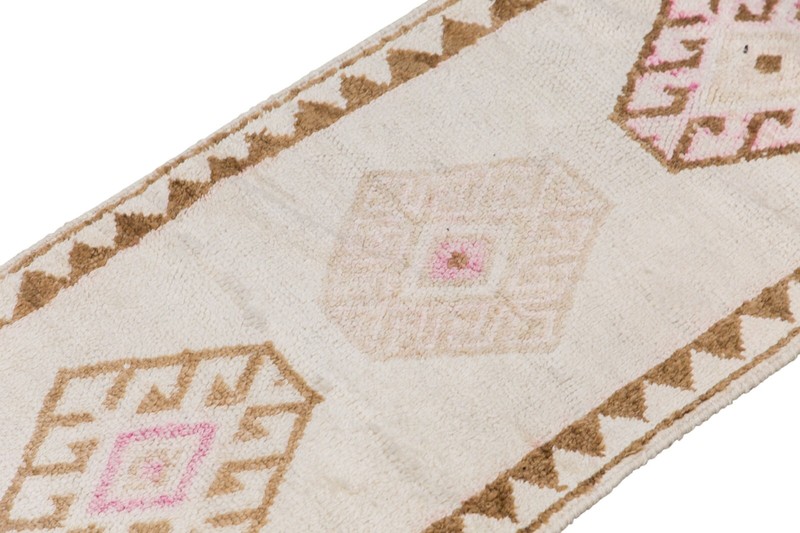 Antique Oushak Runner Rug 2'10" x 13'2" | 86 x 402 cm, Long Vintage Hallway Rug gallery