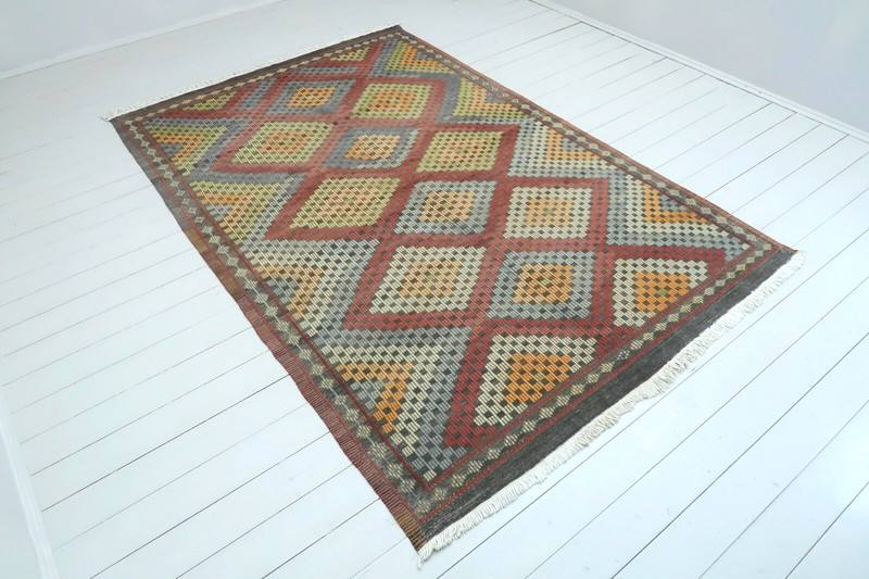 Vintage Turkish Kilim Wool Rug, Handmade Floor Carpet, Large Boho Rug 70"x109" gallery