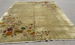 AN ATTRACTIVE LIME GREEN CHINESE ART DECO RUG
