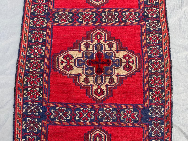2'5x9'3 ft Vintage Tukish inspired Caucasian Hand Knotted Star Medallion Runner gallery