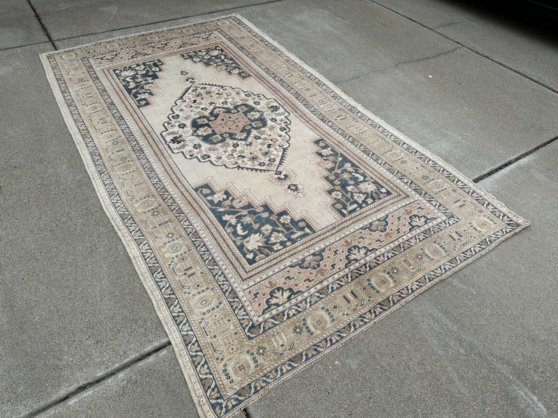 5 x 10 ft Beige Turkish Taspinar 1970s Vintage Hand Knotted Wool Turkish Rug gallery