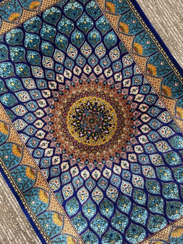 Silk Rug 2x3 Feet Floral Dome Design High Quality Soft Luxurious Carpet gallery