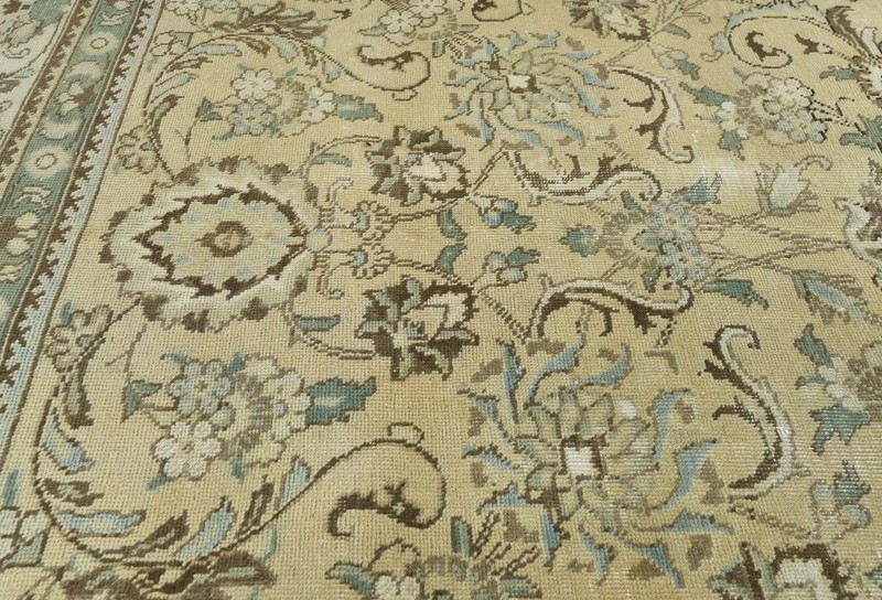 Distressed Vintage Semi-Antique Muted Floral Wool Oriental Rug Carpet 8X11 ft gallery