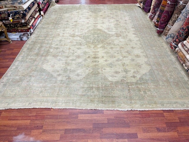 Antique Turkish Ushak rug-2475 gallery