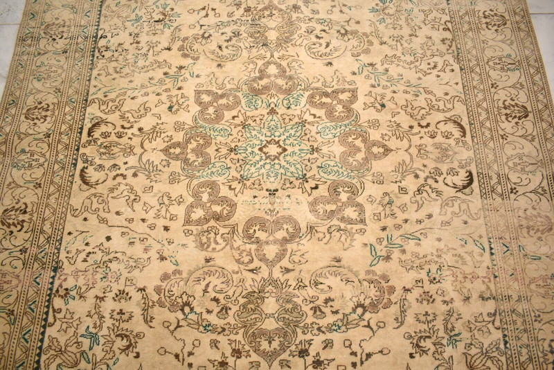 Vintage Turkish Rug 75'' x 109'' Muted Dye Rug Hand-knotted Kayseri Wool Rug gallery