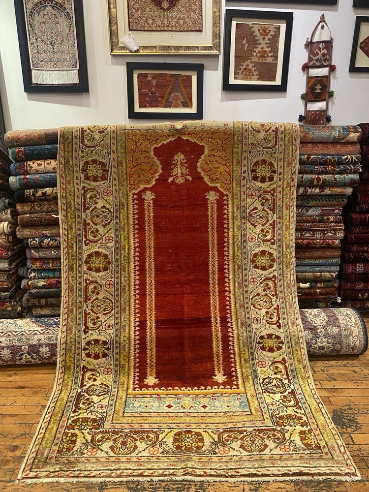 Pre 1920's Antique Muchur Prayer Rug 3’10”x6’8” ft For Colletors