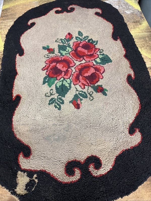 ANTIQUE HAND MADE LOOP HOOK FLORAL FLOWERS RUG 56”x34” gallery