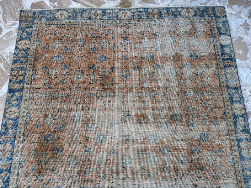 5x8 Room Size Turkish Rug – Pale Orange and Blue Tones – Hand-Knotted Vintage gallery