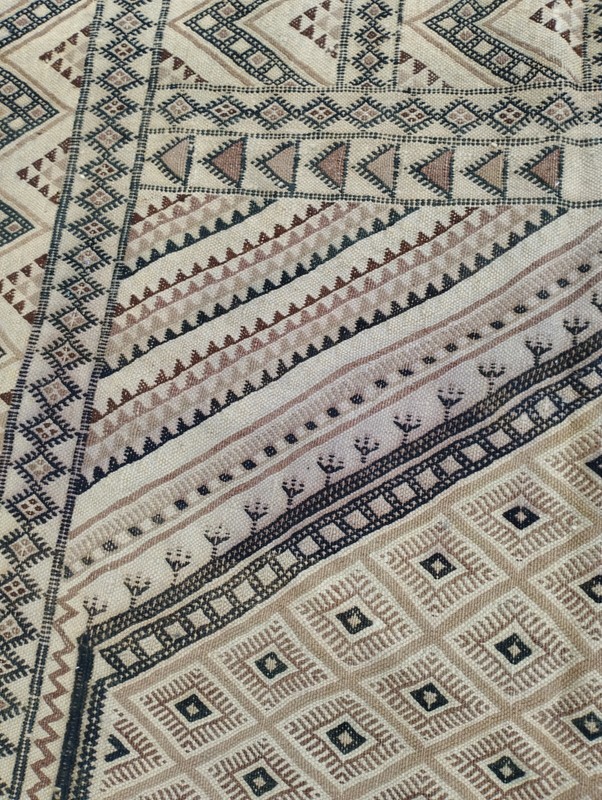 Vintage Moroccan Geometric Motif Multicolor Wool Kilim Rug Carpet 266x161 cm gallery