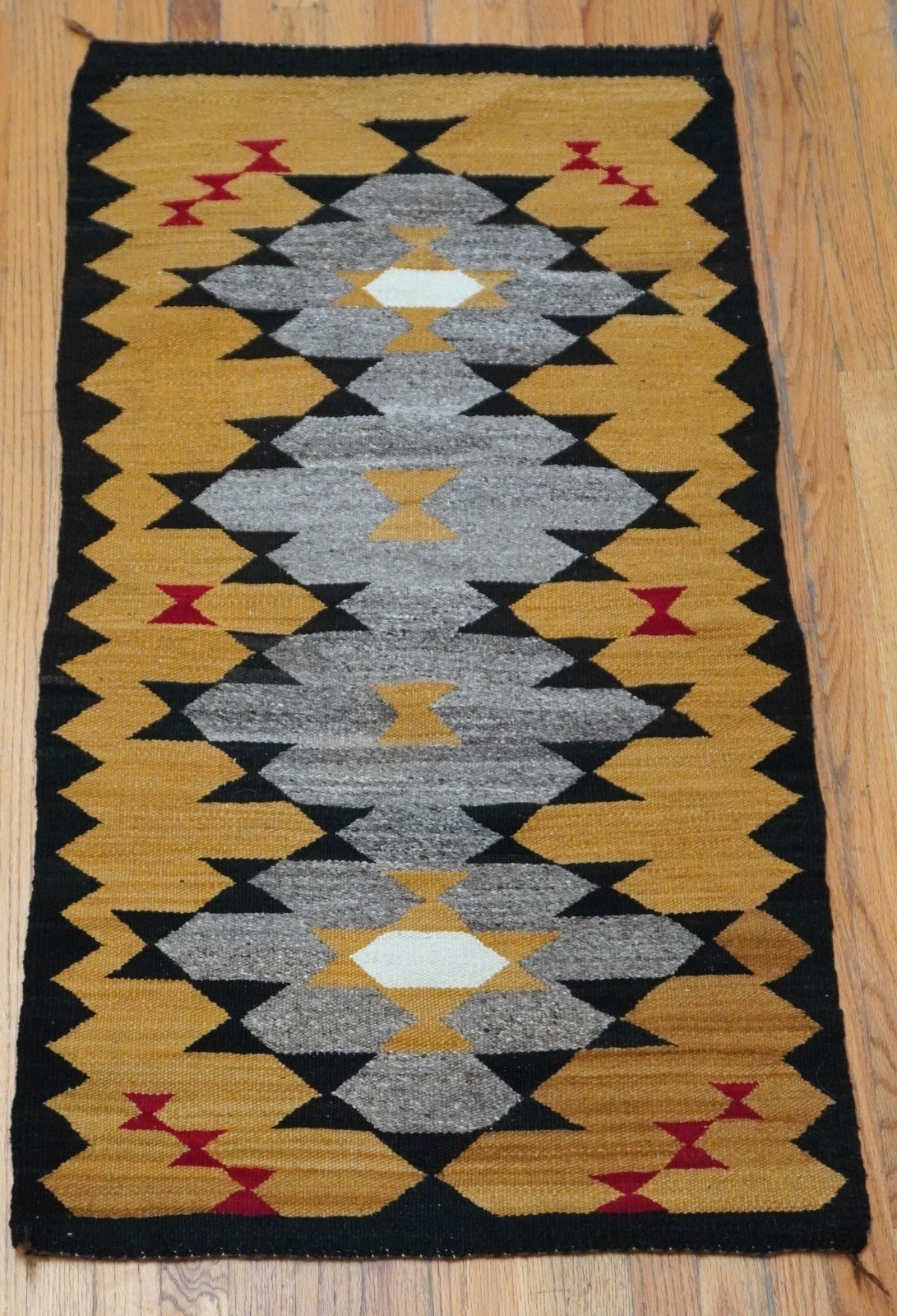 Antique Navajo Native American Indian Wool Hand Made Rug 2'5" x 4'6" gallery