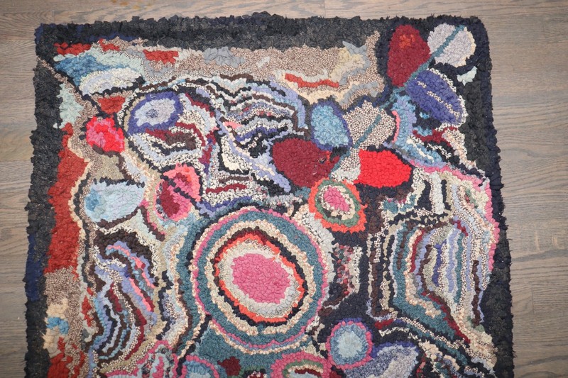 Vintage Psychedelic Floral American Hook Hooked Square Rug Size 2'10''x3'2'' gallery