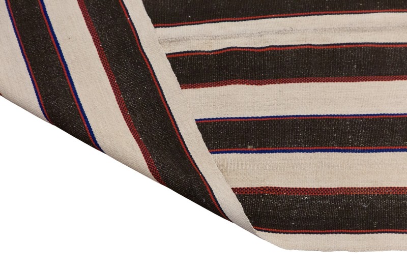 One-of-a-Kind Minimalist Turkish Kilim Rug 235x300 cm | 7.7x9.8 ft | 60+ Yr gallery