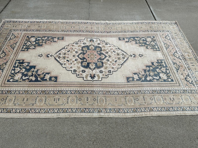 5 x 10 ft Beige Turkish Taspinar 1970s Vintage Hand Knotted Wool Turkish Rug gallery