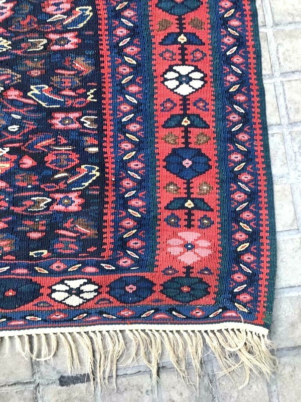ANTIQUE SENNEH KILIM ( HIGH QUALITY FINISH ) Circa :1930 Size : 4' 11" x 6' 10' gallery