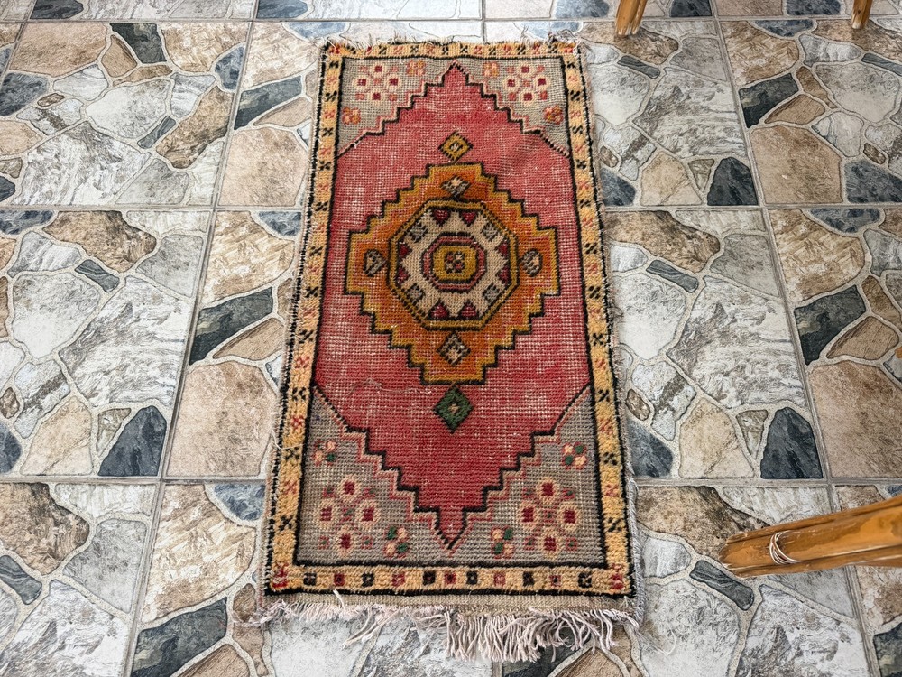 2x3 Vintage Turkish Oushak Rug Small Geometric Rug Accent Entryway Carpet 1990s