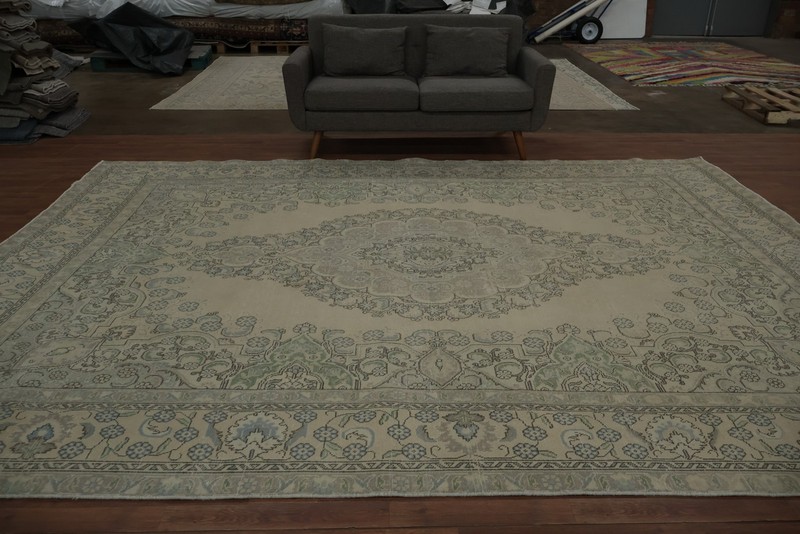 Elegantly Crafted Handmade Area Rug 9x13 Medallion with Intricate Floral Design gallery