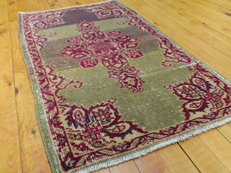 Beautiful Antique Cr1900-1939s Natural Dyes Turkish Ushak Rug 1’8”x 3’ gallery