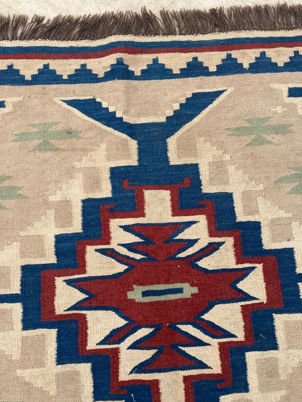 Vintage Handmade Traditional Turkish Anatolian Wool Kilim Rug 176x115 cm gallery