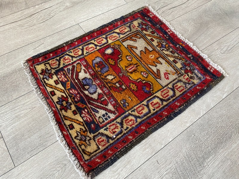 Square rug, Colorful rug, Vintage mini rug, Turkish rug, Small rug, 1.5x1.8 ft gallery