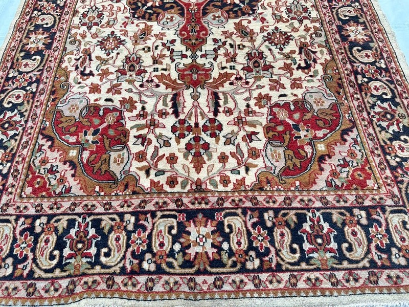 COLLECTORS' ITEM Stunning Natural Vegetable Dye Super Fine Quality Oriental Rug gallery