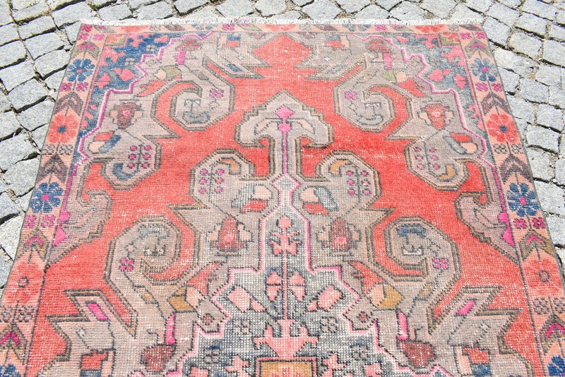 Turkish Muted Dye Rug 4'3 x 6'9 ft Vintage Kilim Anatolian Oushak Medallion Rug gallery