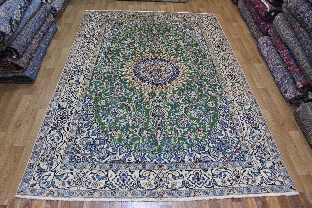 FINE HANDMADE NAIN WOOL RUG GREEN NAIN RUG WITH SUPERB COLOURS 285 X 195 CM