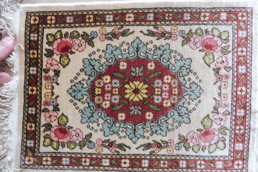 Hereke Silk Carpet, Noble, Small Oriental Carpet, High Quality And Like New