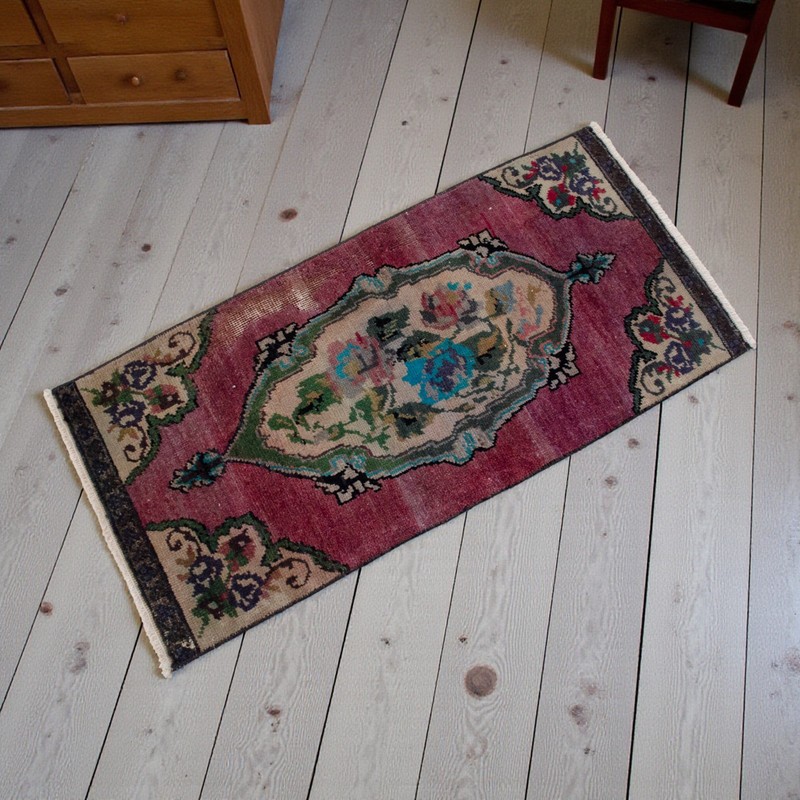 Vintage Turkish Rug Small Accent Rug - 1'5"x2'11" Burgundy Floral Small Doormat gallery
