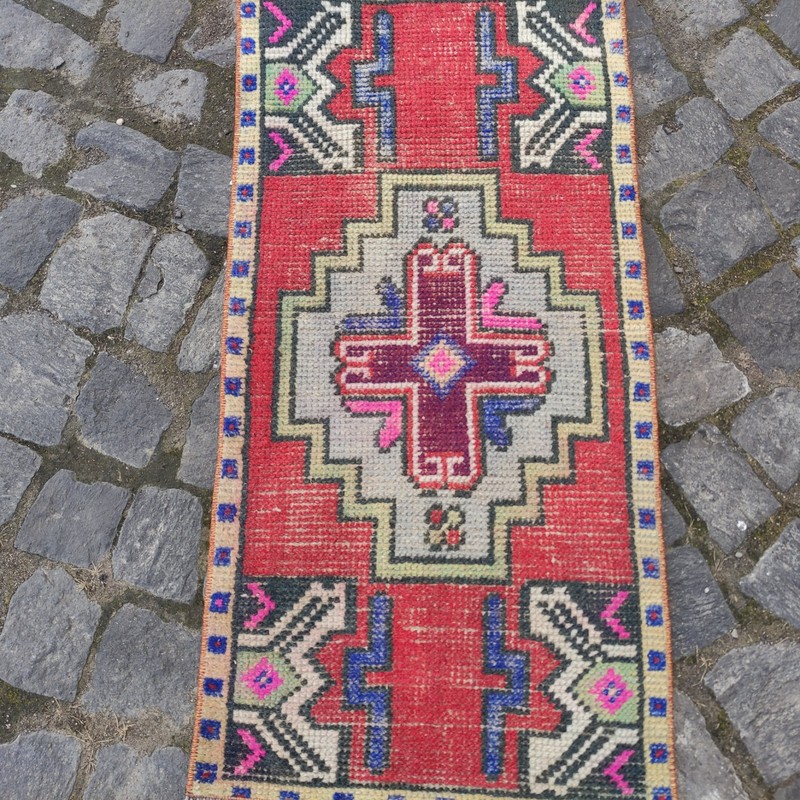 Cross motifs 2x3 Turkish Vintage Small Rug 46 x 93 cm Bath Mat 1.51 x 3.05 ft gallery