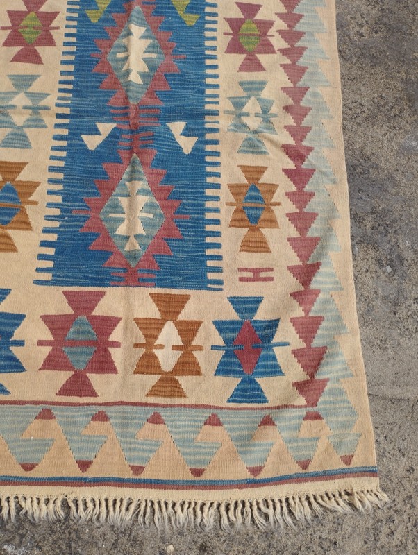 Vintage Handmade Turkish Tribal Wool Kilim Rug Carpet 173x110 cm gallery