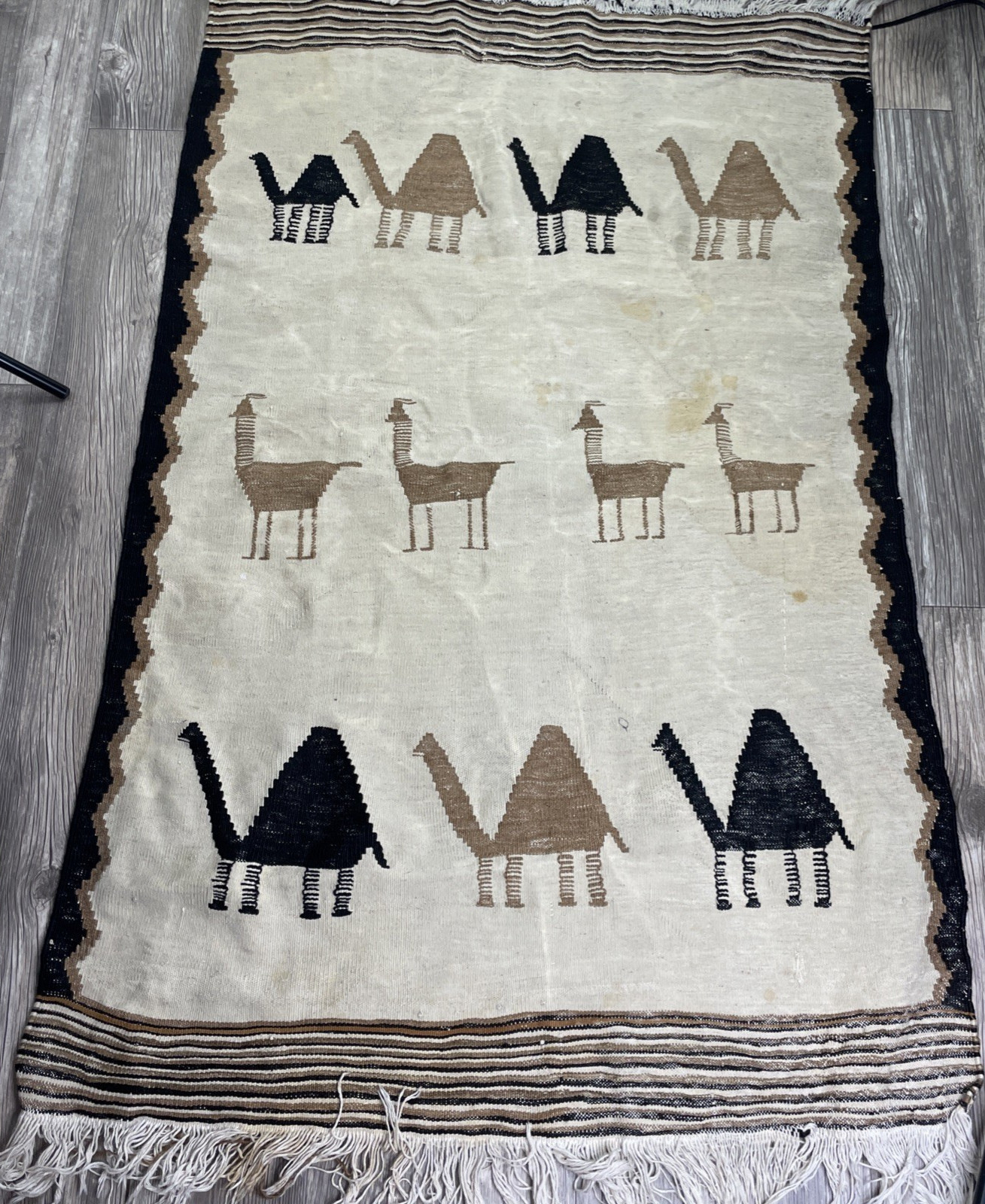 Vtg Handmade Tribal Qashqai Kilim Wool Woven Rug with Fringe Flaws 3x5 gallery