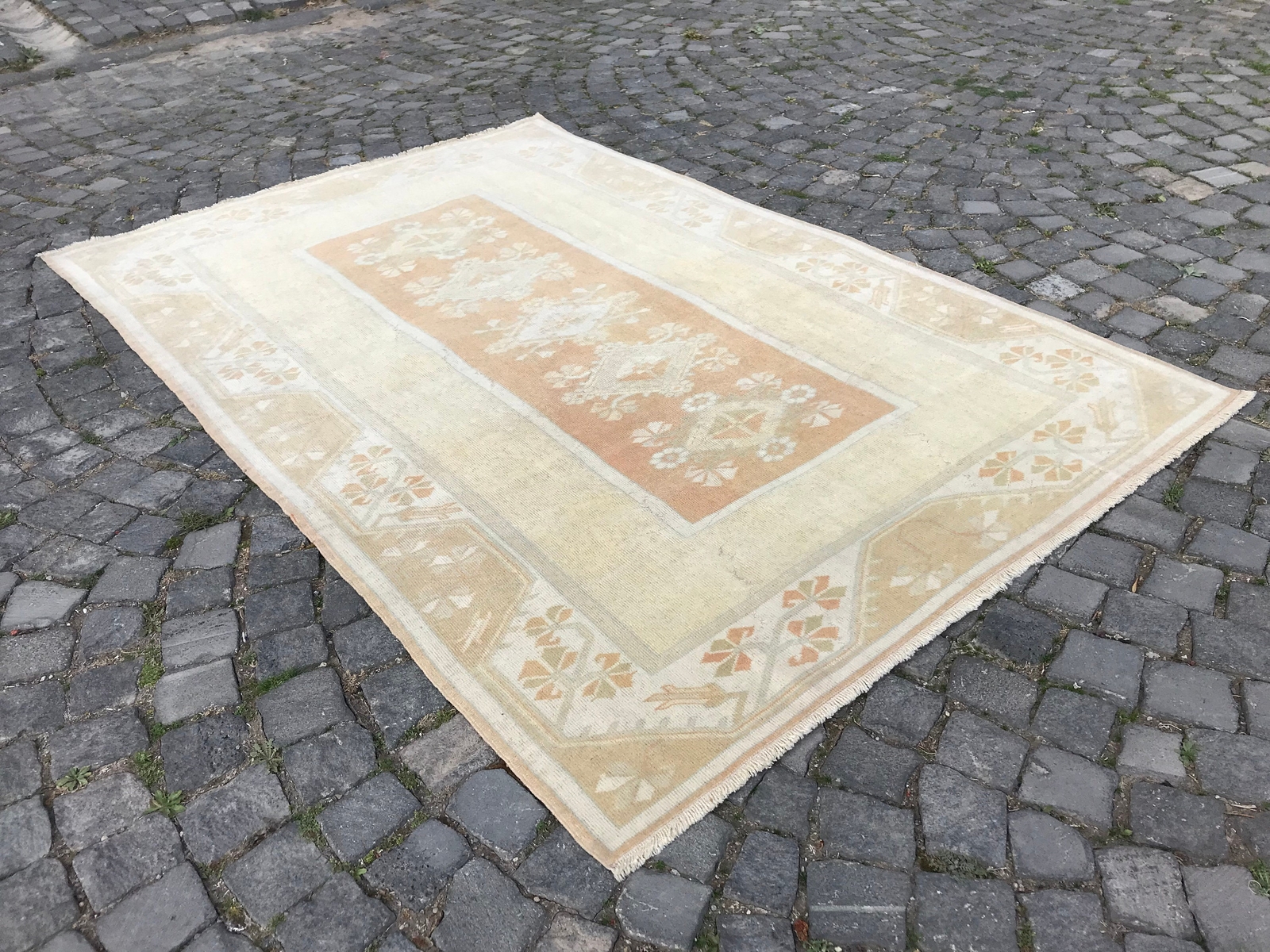 Turkish Antique rug Bohemian Area rug Oushak rug Vintage Rug Handmade Wool rug gallery
