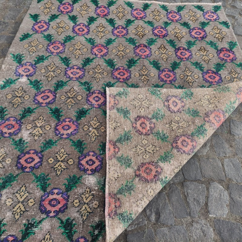 Roses Vintage Area Rug 4.56 x 5.38 ft , 5x5 Handmade Worn Carpet 139 x 164 cm gallery