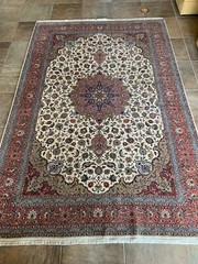 Fine Floral Hand Knotted Per/sian Silk and Wool 6′ 7″ x 9′ 10″ Rug