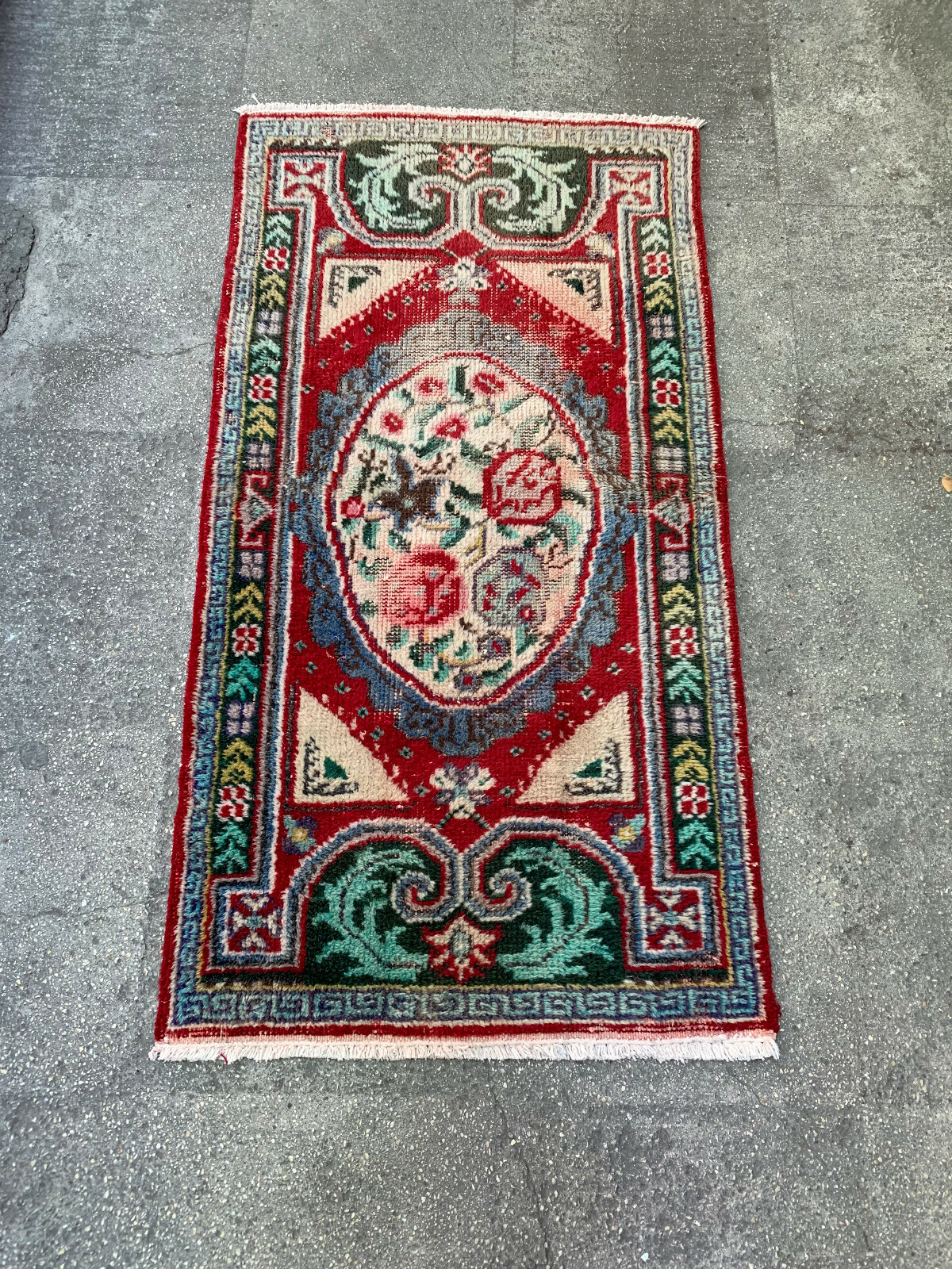 2'7'' x 4'11'' Faded Vintage Natural Rug Village Rug Handmade Carpet.SKU:I1187 gallery