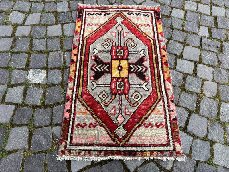 Wool rug, Area rug, Vintage rug, Turkish rug, Bohemian rug 2,0 x 3,5 ft gallery