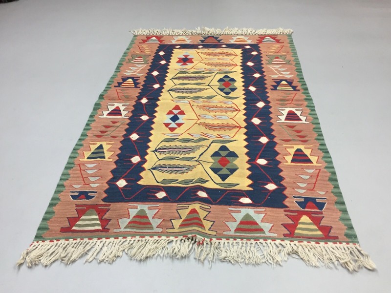 Vintage Turkish Kilim 170x110 cm Wool Kelim Rug Beige Blue Pink Yellow Medium gallery