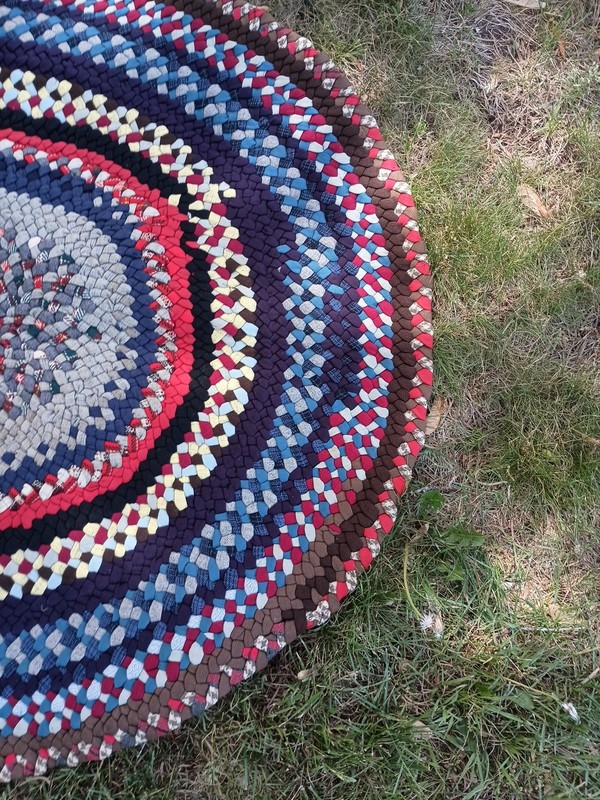 Vtg American Handmade Folk Art Oval Braided Area Rug 38x48 Country Cabin gallery
