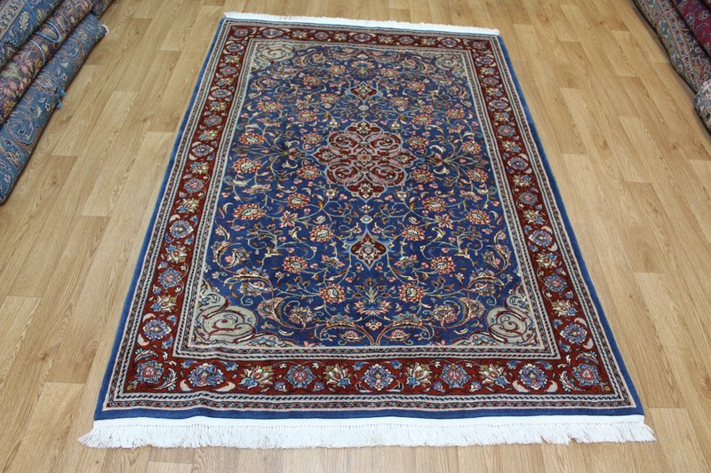 FINE HANDMADE ORIENTAL WOOL RUG FINE FLORAL DESIGN 198 X 132 CM gallery