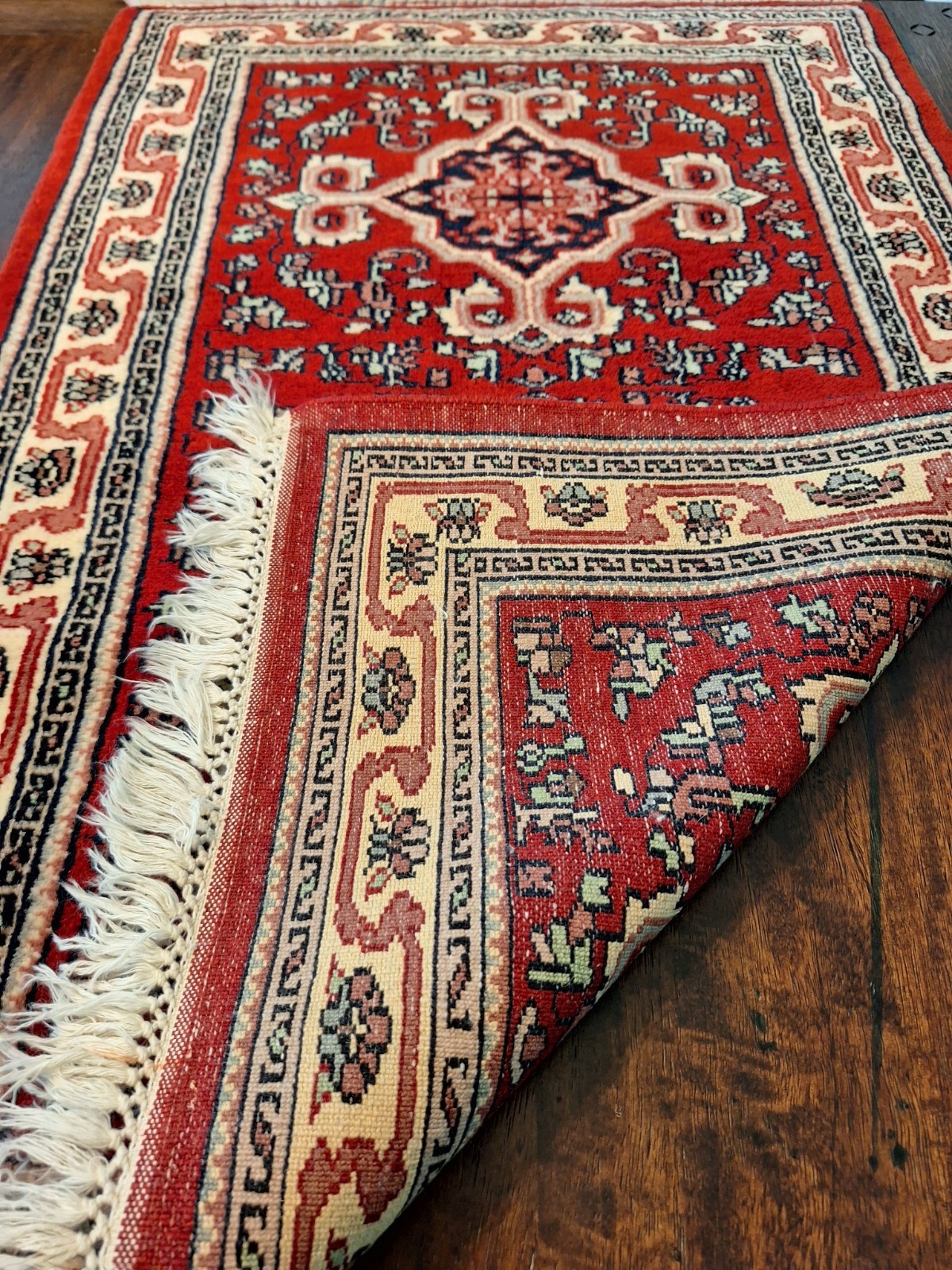 Pre-Owned Finely Hand Woven Rug Turkish Pattern Woven In Pakistan. Over 50 Years gallery