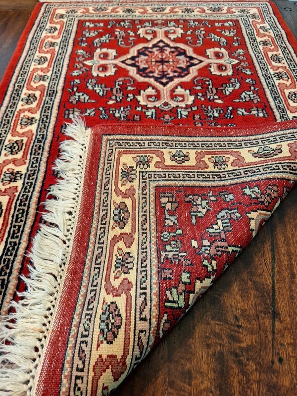 Pre-Owned Finely Hand Woven Rug Turkish Pattern Woven In Pakistan. Over 50 Years gallery
