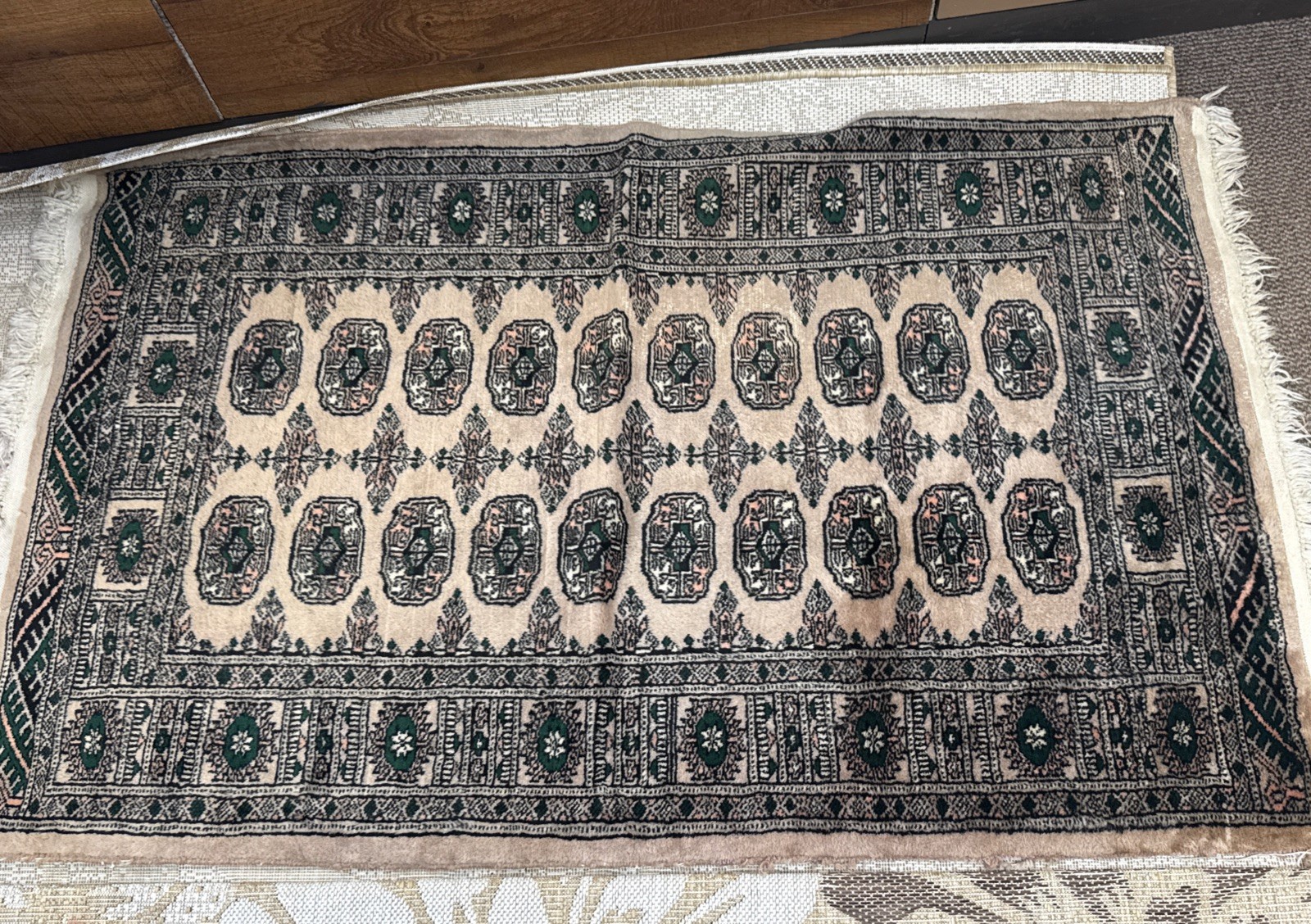 Handmade/Knotted Peking Handcrafted Woven/Woollen Rug Made In Pakistan 59x39inch gallery