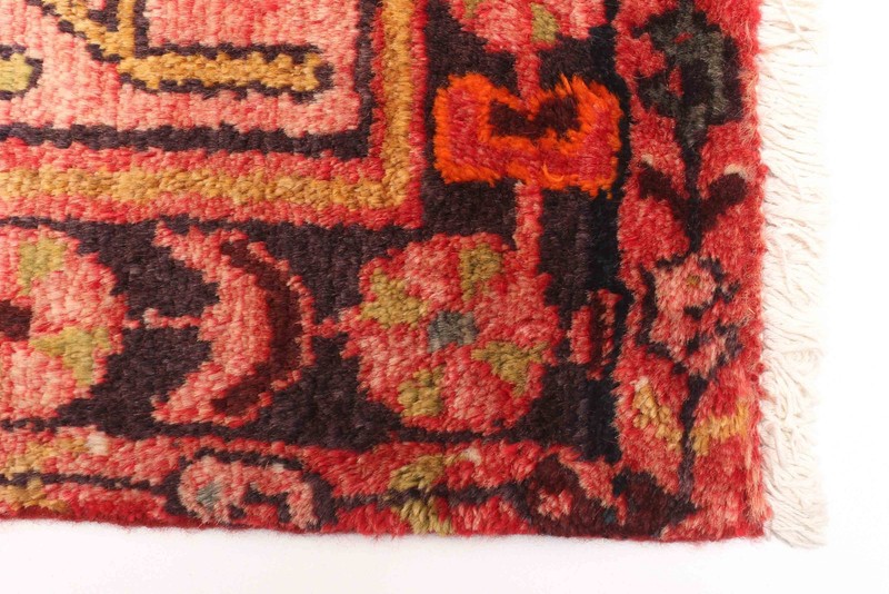 Vintage 4'2" x 6'11" Traditional Hand Knotted Vegetable Dye Wool Area Rug gallery