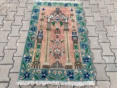 Pink Antique Anatolian rug, Vintage Turkish Prayer Rug, Boho kilim, 2.8 x 4.5 ft