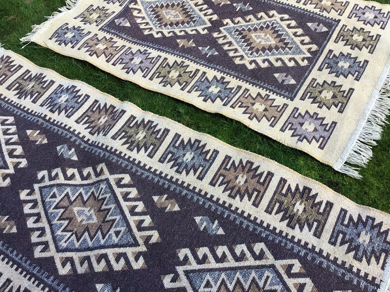 PAIR VINTAGE MAT RUG OLD CARPET LOVELY DESIGN REVERSIBLE AZTEC STYLE RUGS X 2 gallery