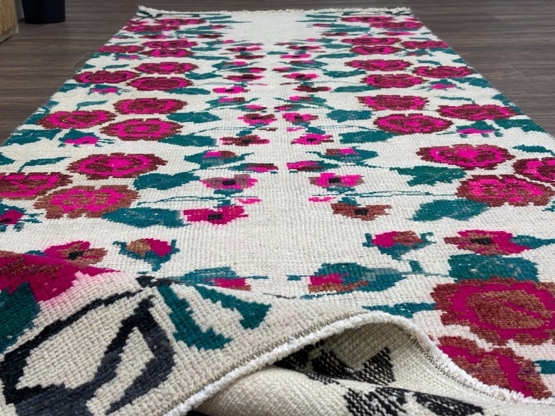 3x8 Floral Vintage Turkish Runner, Hand-Knotterd White Red Green Antique Oushak gallery