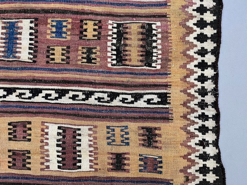 Antique Qasgai Kilim 254x154 cm Wool Kelim Rug Large Red, Black, 2474 gallery