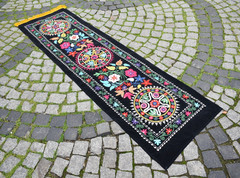 Vintage Uzbek Suzani Cover 34” x 88” Velvet Silk Embroidery Suzani Cover