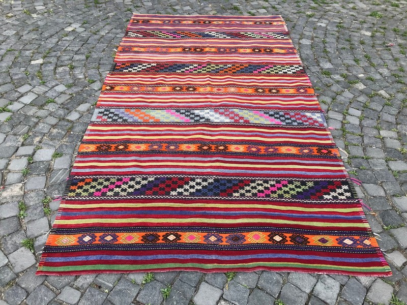Turkish Vintage Handmade Wool Kilim Bohemian Large Kilim Rug 9.9 X 5.4 Ft gallery